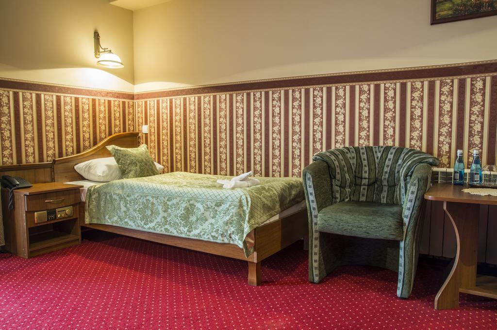 Hotel Mazurski Dworek Mikołajki Bilik gambar