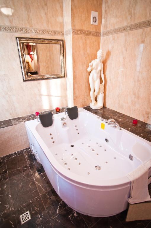 Hotel Mazurski Dworek Mikołajki Bilik gambar