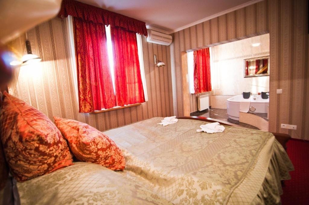 Hotel Mazurski Dworek Mikołajki Bilik gambar