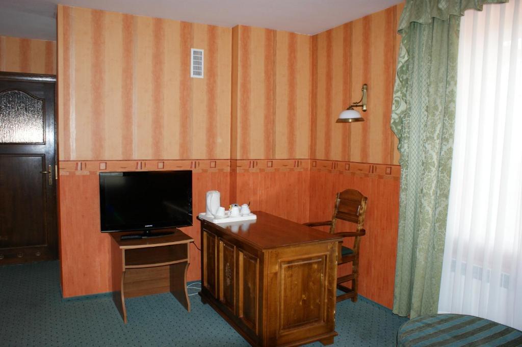 Hotel Mazurski Dworek Mikołajki Bilik gambar