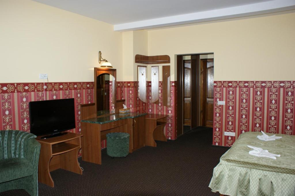 Hotel Mazurski Dworek Mikołajki Bilik gambar