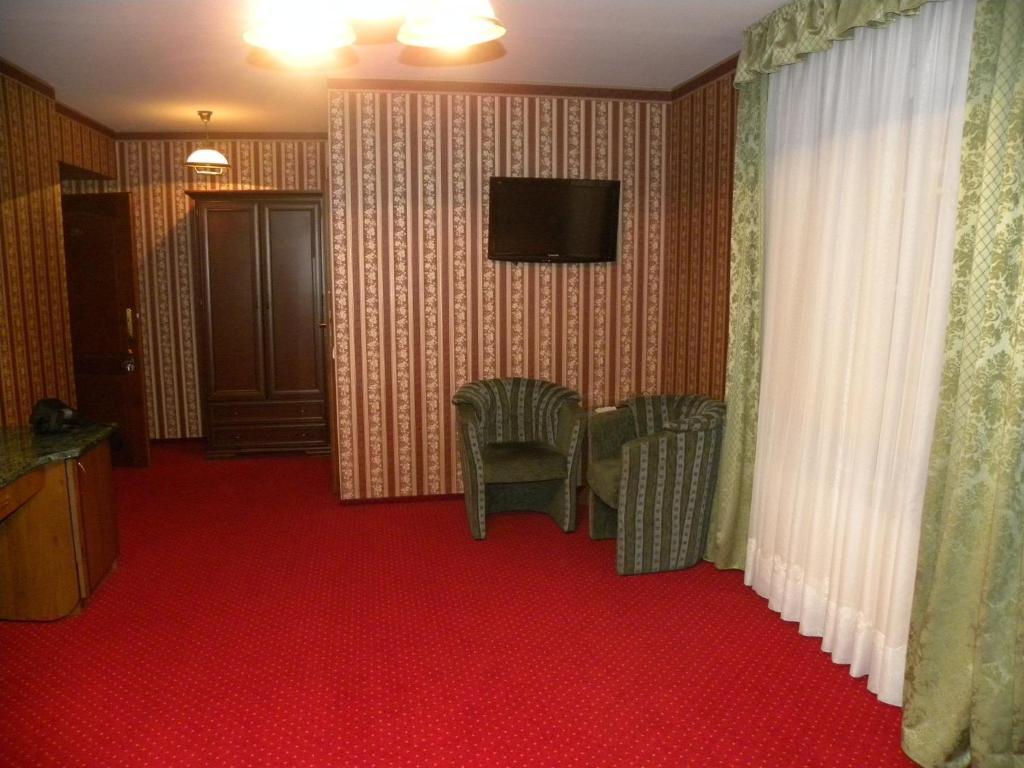 Hotel Mazurski Dworek Mikołajki Bilik gambar