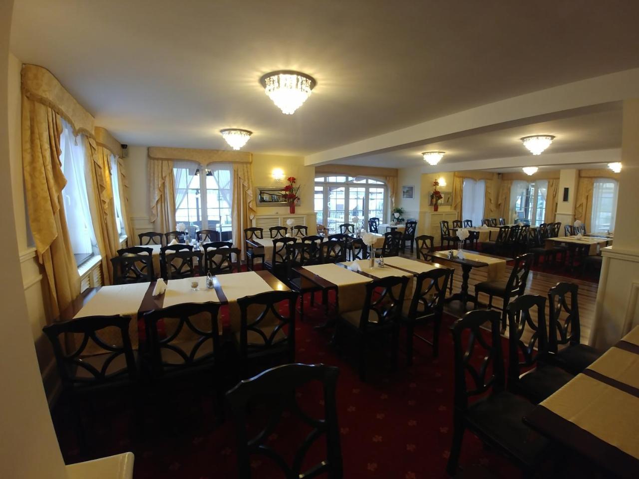 Hotel Mazurski Dworek Mikołajki Luaran gambar
